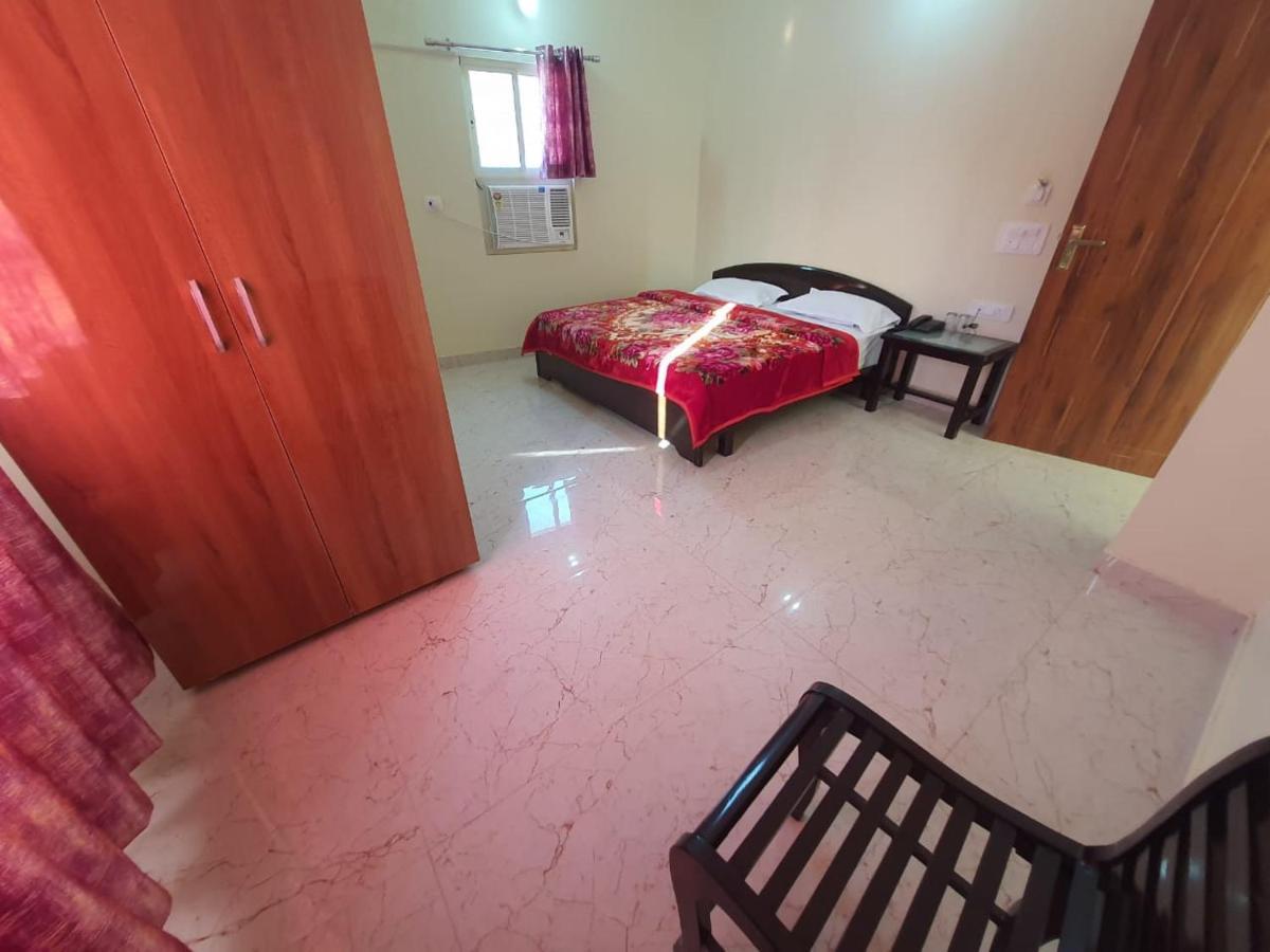 Hotel Govind Palace Rishīkesh Extérieur photo