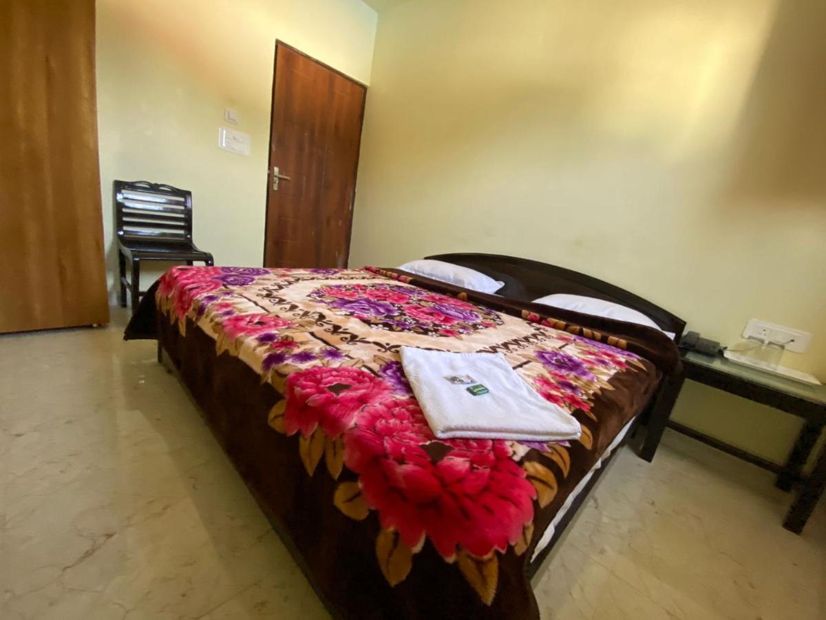 Hotel Govind Palace Rishīkesh Extérieur photo